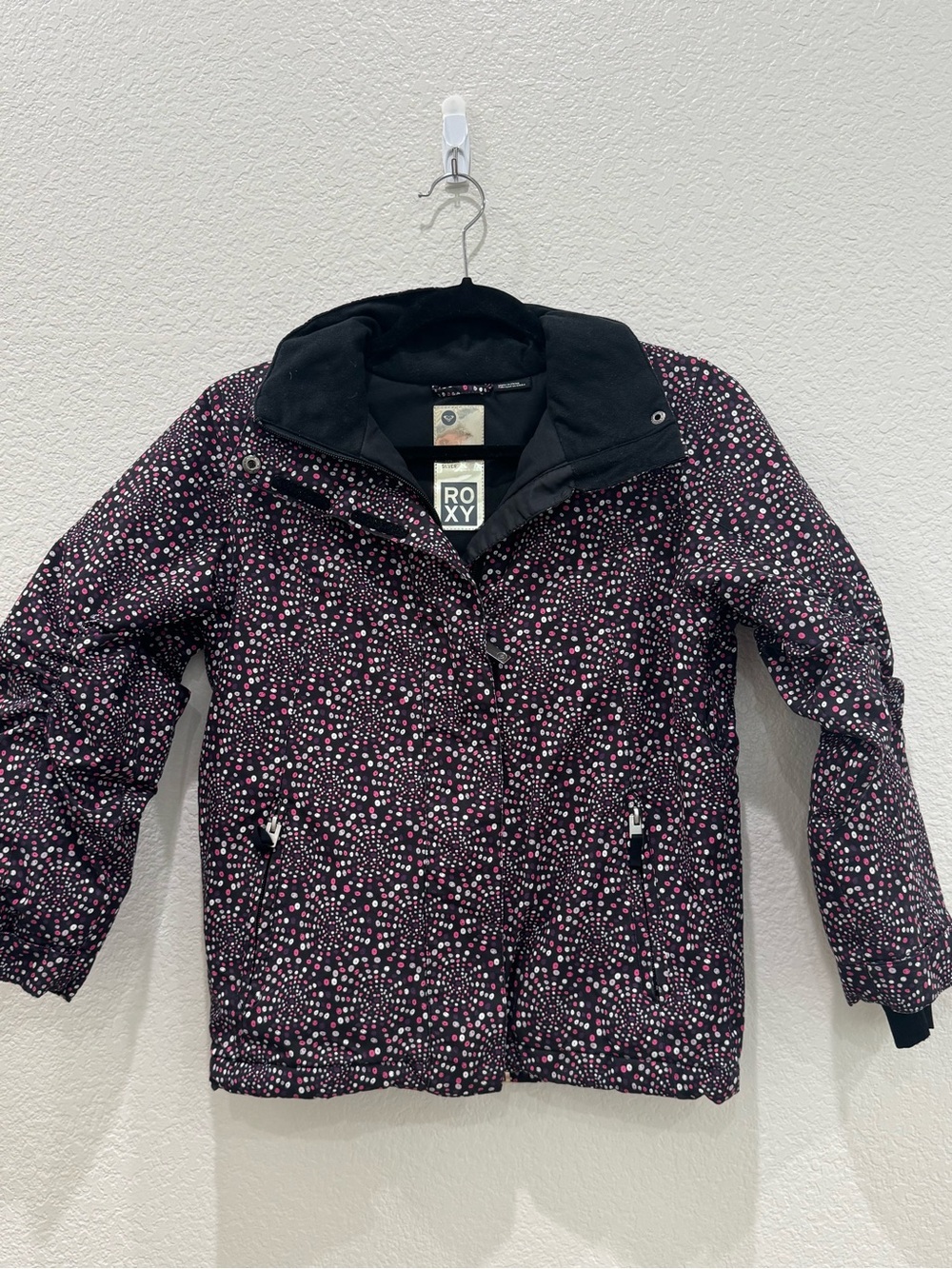 Roxy Youth Girls Size 10 5K Silver Ski Snowboard Jacket Black Pink Winter